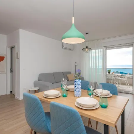 Apartment 1 Bedroom In *